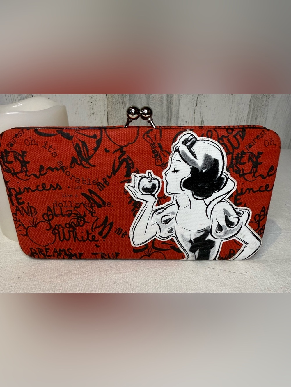 Disney Snow-White Kiss Lock Frame Clutch Wallet with Tattoo-Flash Design